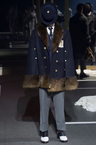 Look 25
